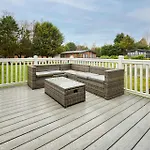Sutton With Hot Tub