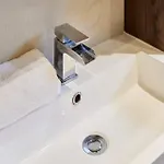 Sutton With Hot Tub *