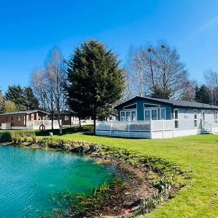 Sutton With Hot Tub York